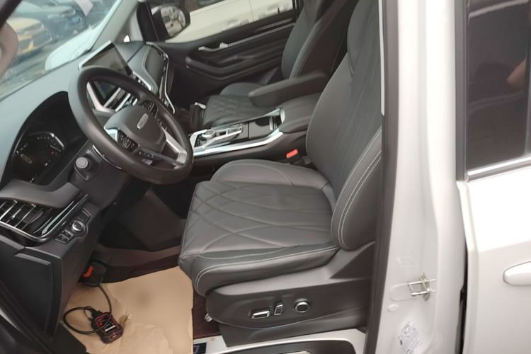 Used SAIC MAXUS G20 2023 Facelifted PLUS 2.0T Gasoline Automatic Luxury Edition Left Front Seat
