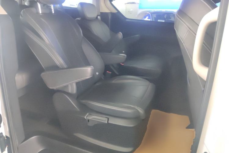 Used SAIC MAXUS G20 2023 ES 2.0T Gasoline Automatic Value Edition Left Rear Seat