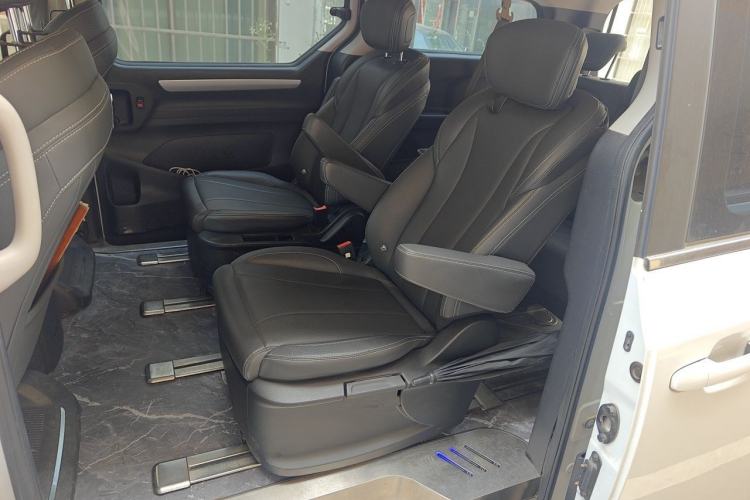 Used SAIC MAXUS G20 2023 Facelifted ES 2.0T Gasoline Automatic Value Edition Left Rear Seat