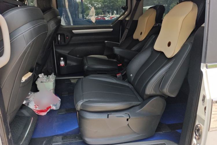 Used SAIC MAXUS G20 2023 Facelifted ES 2.0T Gasoline Automatic Value Edition Left Rear Seat