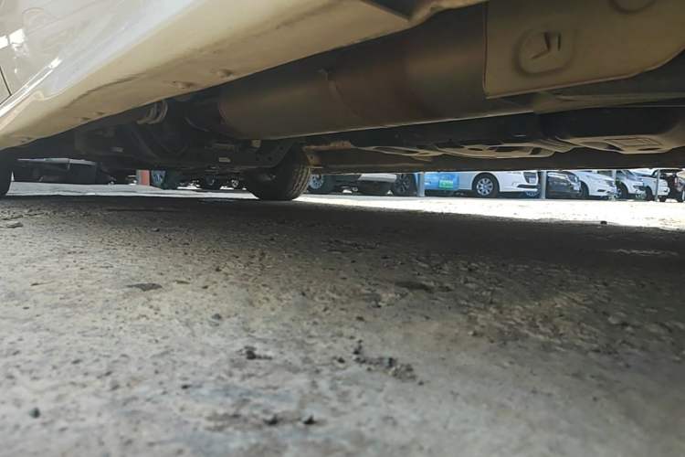 Used SAIC MAXUS G20 2023 Facelifted ES 2.0T Gasoline Automatic Value Edition Left Side Sill