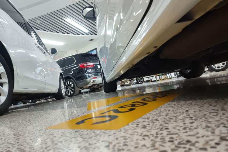 Used SAIC MAXUS G20 2023 Facelifted ES 2.0T Diesel Manual - Exceptional Value Edition Left Side Sill