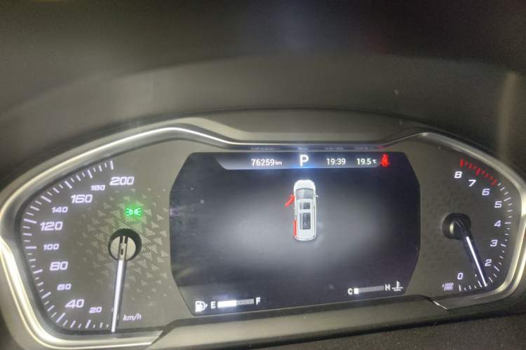 Used SAIC MAXUS G20 2023 Facelifted PLUS 2.0T Gasoline Automatic Luxury Edition Odometer Close Up