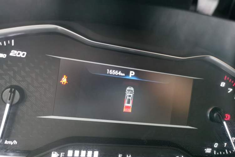 Used SAIC MAXUS G20 2023 Facelifted ES 2.0T Gasoline Automatic Value Edition Odometer Close Up