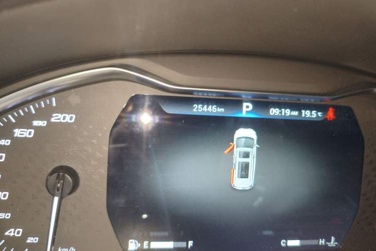 Used SAIC MAXUS G20 2023 Facelifted PLUS 2.0T Gasoline Automatic Luxury Edition Odometer Close Up