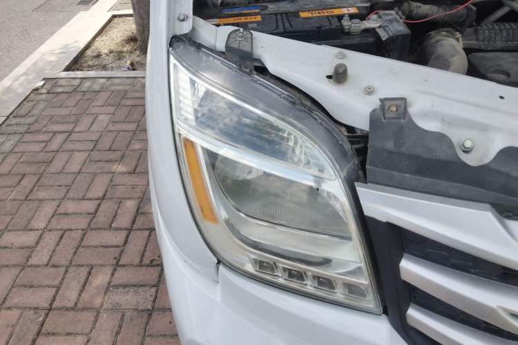 Used SAIC MAXUS G20  Right Front Headlight
