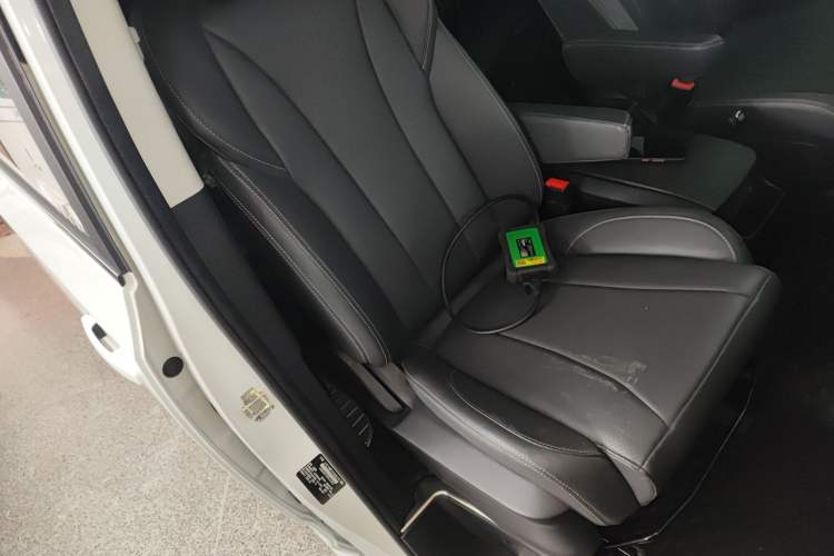 Used SAIC MAXUS G20 2023 Facelifted ES 2.0T Diesel Manual - Exceptional Value Edition Right Front Seat