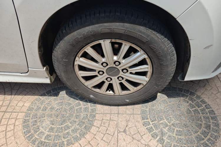 Used SAIC MAXUS G20 2023 Facelifted ES 2.0T Gasoline Automatic Value Edition Right Front Wheel Hub