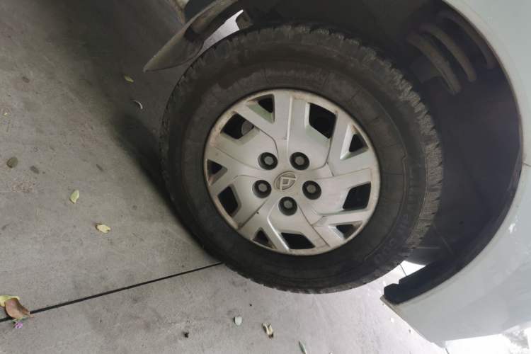 Used SAIC MAXUS G20 2023 ES 2.0T Diesel Manual Value Edition Right Front Wheel Hub
