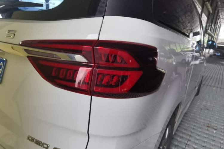 Used SAIC MAXUS G20 2023 Facelifted ES 2.0T Gasoline Automatic Value Edition Right Rear Taillight
