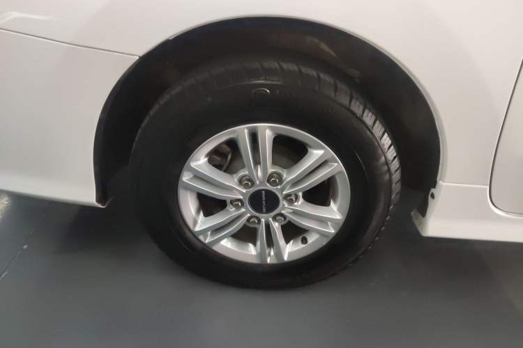 Used SAIC MAXUS G20 2023 ES 2.0T Gasoline Automatic Value Edition Right Rear Wheel Hub