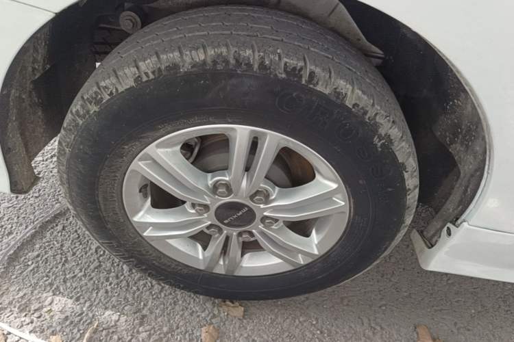 Used SAIC MAXUS G20 2023 ES 2.0T Gasoline Automatic Value Edition Right Rear Wheel Hub