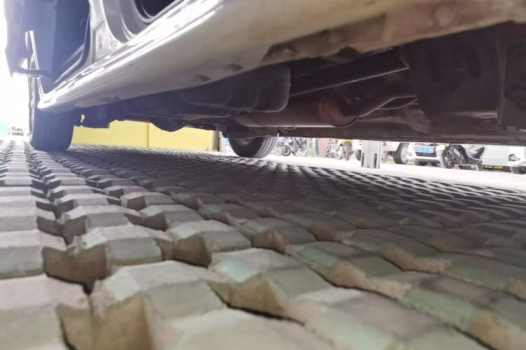 Used SAIC MAXUS G20 2023 Facelifted ES 2.0T Gasoline Automatic Value Edition Right Side Sill
