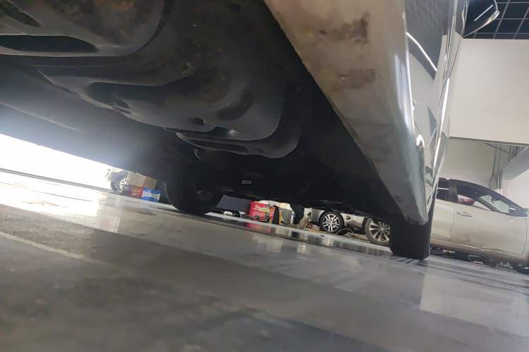 Used SAIC MAXUS G20 2023 ES 2.0T Gasoline Automatic Value Edition Right Side Sill