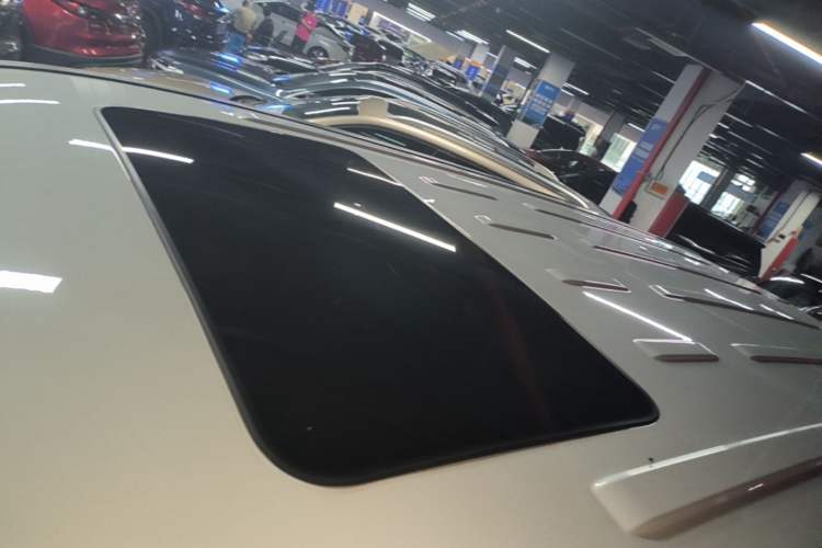 Used SAIC MAXUS G20 2023 PLUS 2.0T Gasoline Automatic Luxury Edition Roof