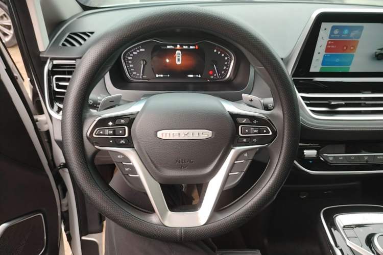 Used SAIC MAXUS G20 2023 Facelifted PLUS 2.0T Gasoline Automatic Luxury Edition Steering Wheel
