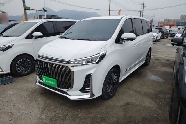 Used SAIC MAXUS G20 2023 Facelifted PLUS 2.0T Gasoline Automatic Luxury Edition
