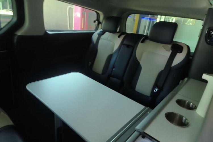 Used SAIC MAXUS G20 RV 2021 2.0T Traveler Self-Propelled Class B RV – Time Edition Left Rear Seat