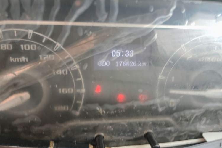 Used SAIC MAXUS G20 RV  Odometer Close Up