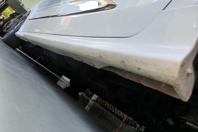 Used SAIC MAXUS G20 RV 2021 2.0T Traveler Self-Propelled Class B RV – Time Edition Right Side Sill
