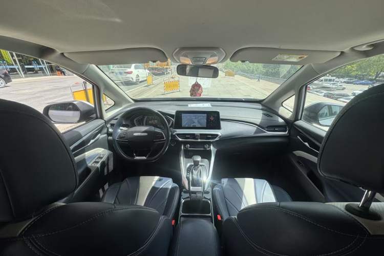 Used SAIC MAXUS G50 2019 1.5T First Edition Automatic Luxury Version 6 Seats Interior 1
