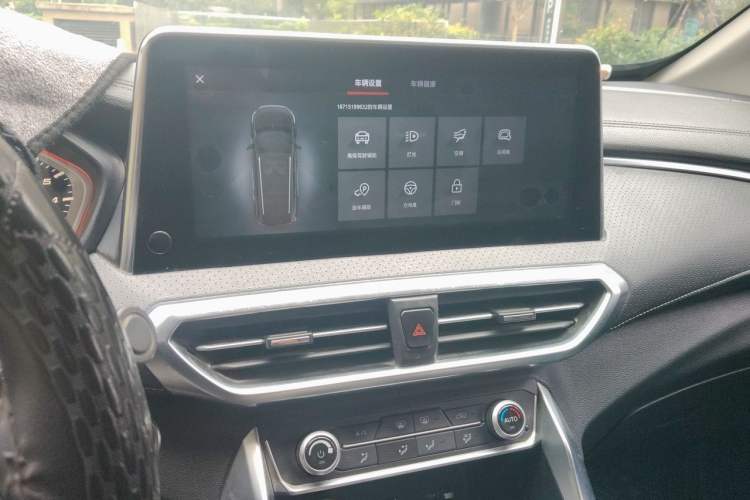 Used SAIC MAXUS G50 2019 1.5T First Edition Automatic Luxury Version 7 Seats Audio And AC Panel