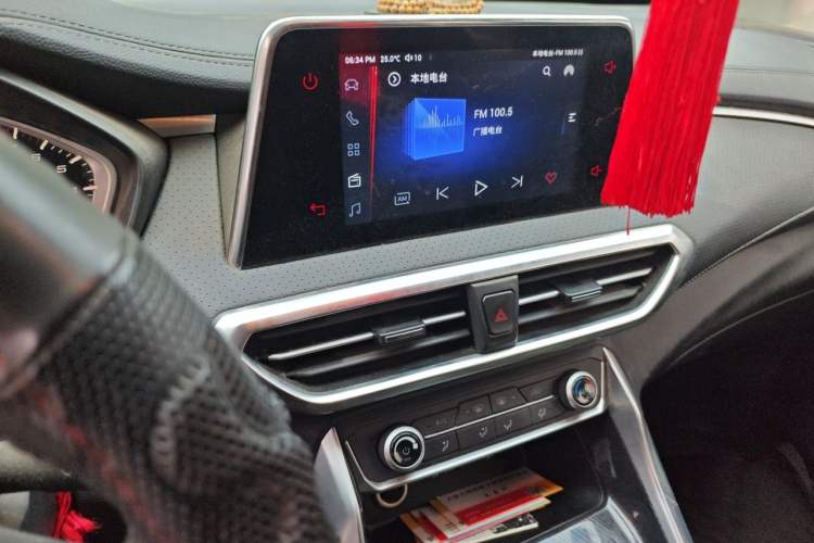 Used SAIC MAXUS G50 2019 1.5T First Edition Automatic Luxury Version 6 Seats Audio And AC Panel