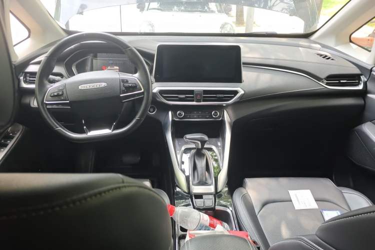 Used SAIC MAXUS G50 2019 1.5T First Edition Automatic Luxury Version 6 Seats Center Console