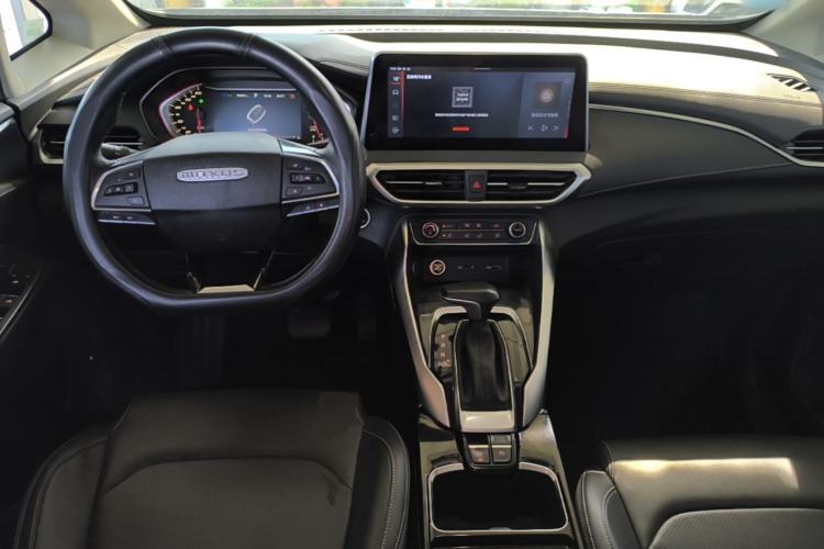 Used SAIC MAXUS G50 2019 1.5T First Edition Automatic Luxury Version 6 Seats Center Console