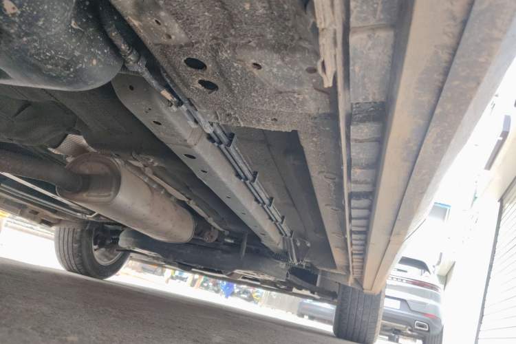 Used SAIC MAXUS G50 2019 1.5T Automatic Elite Edition China VI Standard Chassis Rear Right