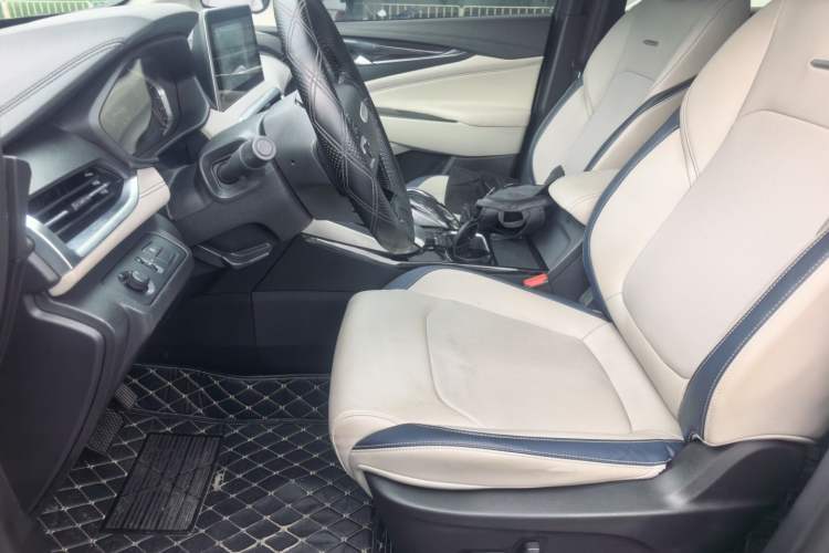 Used SAIC MAXUS G50 2019 1.5T Automatic Luxury Edition China VI Standard Driver Seat