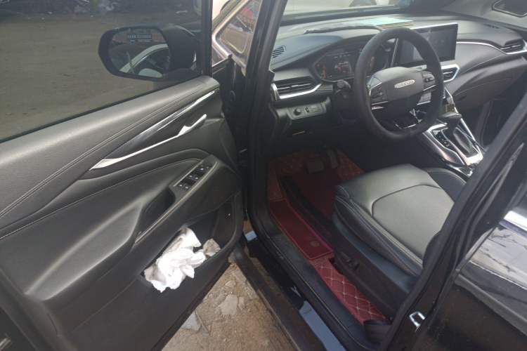 Used SAIC MAXUS G50 2019 1.5T Automatic Luxury Edition China VI Standard Driver Seat