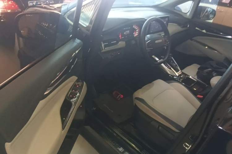 Used SAIC MAXUS G50 2019 1.5T Automatic Elite Edition China VI Standard Driver Seat
