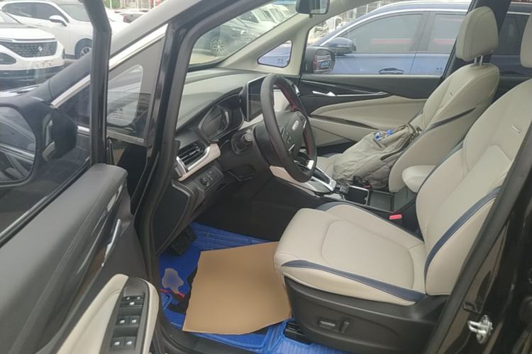 Used SAIC MAXUS G50 2019 1.5T Automatic Luxury Edition China VI Standard Driver Seat
