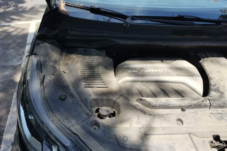 Used SAIC MAXUS G50 2019 1.5T Automatic Elite Edition China VI Standard Engine Bay Right