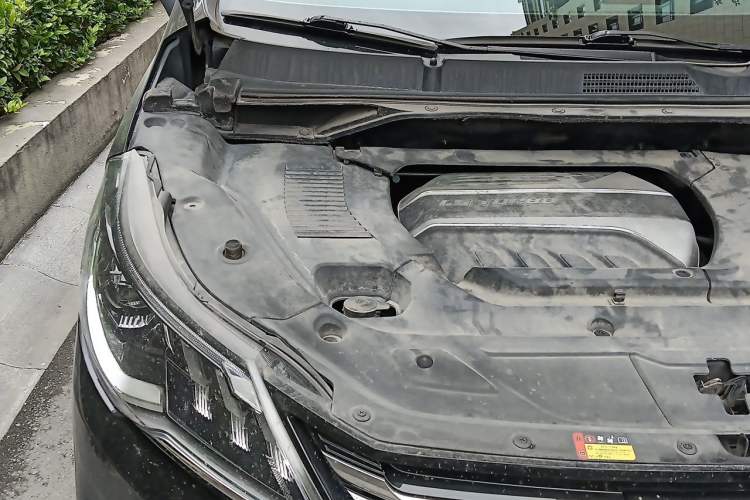 Used SAIC MAXUS G50 2019 1.5T Automatic Elite Edition China VI Standard Engine Bay Right