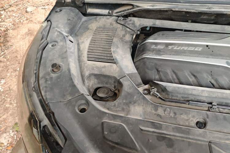 Used SAIC MAXUS G50 2019 1.5T Automatic Elite Edition China VI Standard Engine Bay Right