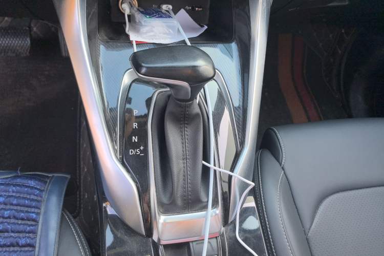 Used SAIC MAXUS G50 2019 1.5T First Edition Automatic Luxury Version 6 Seats Gear Lever