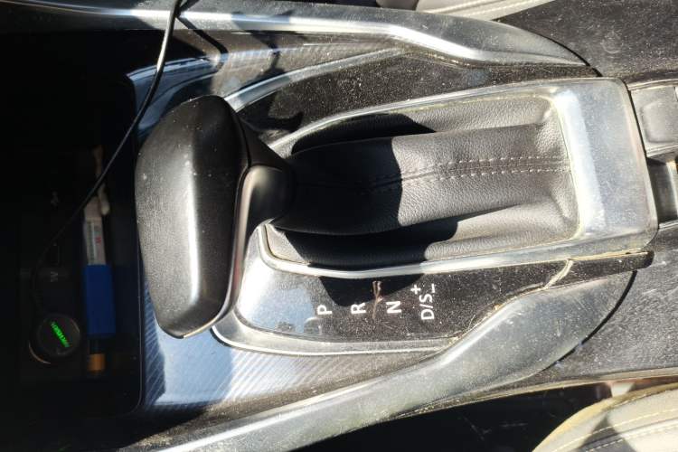 Used SAIC MAXUS G50 2019 1.5T Automatic Elite Edition China VI Standard Gear Lever