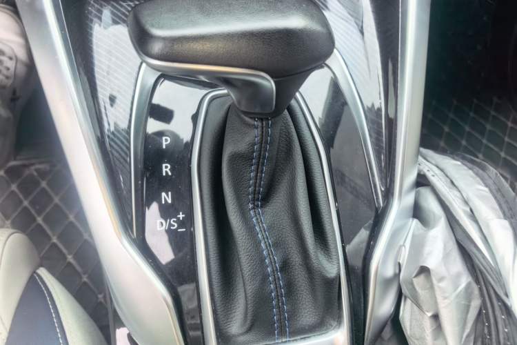 Used SAIC MAXUS G50 2019 1.5T Automatic Luxury Edition China VI Standard Gear Lever