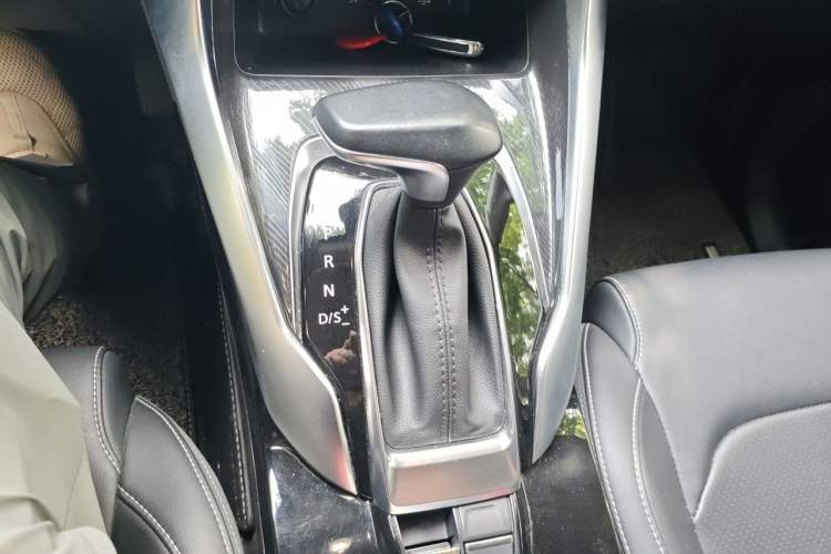Used SAIC MAXUS G50 2019 1.5T First Edition Automatic Luxury Version 6 Seats Gear Lever