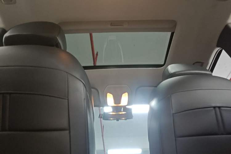Used SAIC MAXUS G50 2019 1.5T Automatic Elite Edition China VI Standard Headliner