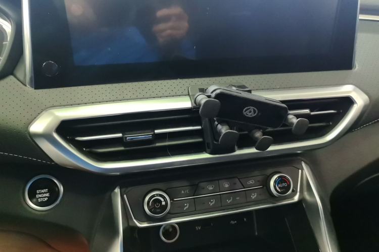 Used SAIC MAXUS G50 2019 1.5T Automatic Luxury Edition China VI Standard Instrument Cluster