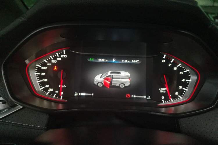 Used SAIC MAXUS G50 2019 1.5T Automatic Luxury Edition China V Standard Instrument Cluster