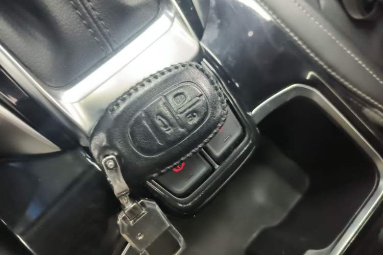 Used SAIC MAXUS G50 2019 1.5T Automatic Luxury Edition China VI Standard Interior 1