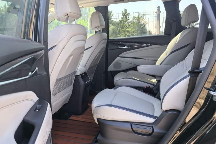 Used SAIC MAXUS G50 2019 1.5T Automatic Luxury Edition China VI Standard Interior 2