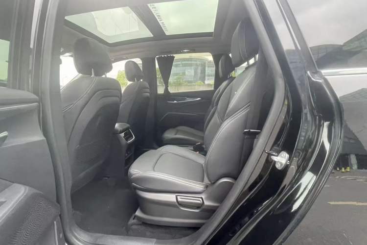 Used SAIC MAXUS G50 2019 1.5T Automatic Luxury Edition China VI Standard Interior 2