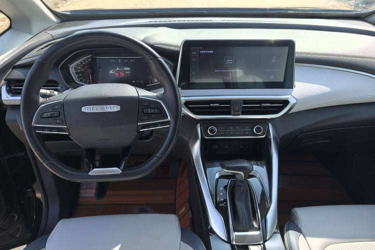 Used SAIC MAXUS G50 2019 1.5T Automatic Luxury Edition China VI Standard Interior 3