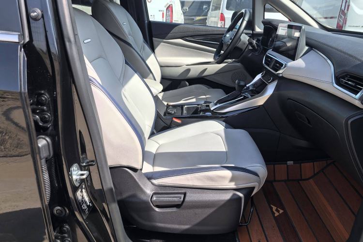 Used SAIC MAXUS G50 2019 1.5T Automatic Luxury Edition China VI Standard Interior 5