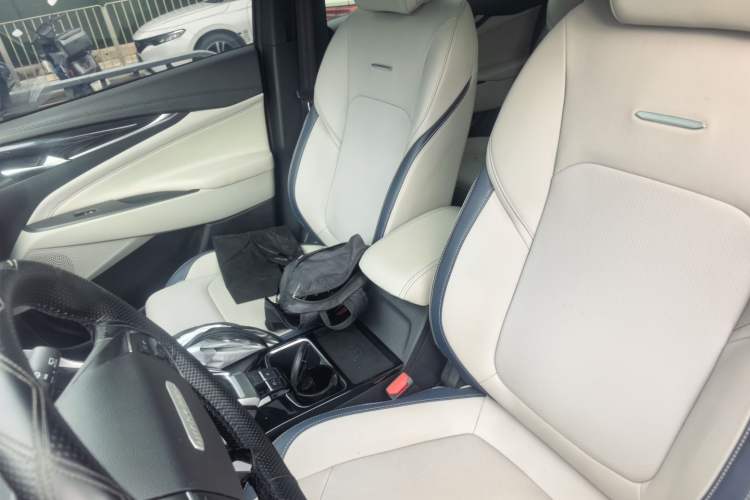 Used SAIC MAXUS G50 2019 1.5T Automatic Luxury Edition China VI Standard Left Front Seat